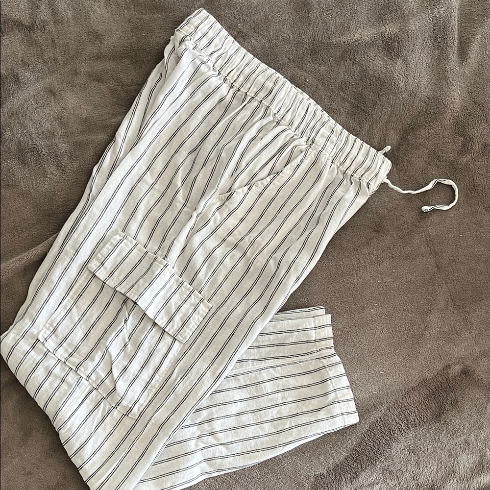 GAP White and Blue Striped Pants